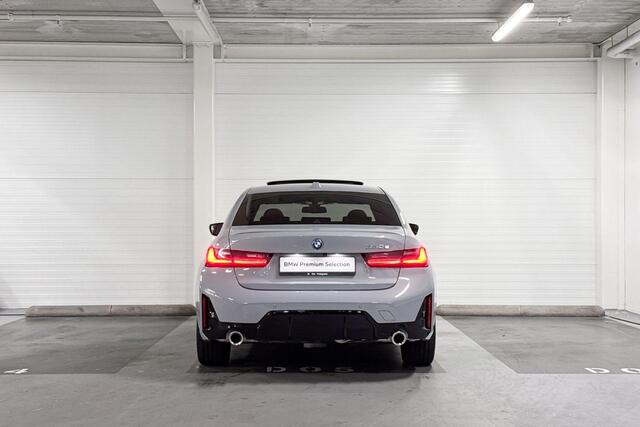 BMW 3-SERIE Sedan 330e M Sport | Schuifdak | Trekhaak