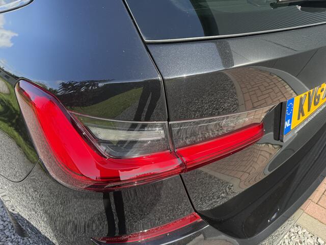 BMW 3-SERIE Touring 318i 2.0 156pk Automaat High Executive M-Sportpakket – foto 8