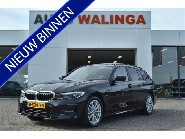 BMW 3-SERIE Touring 320e Panoramadak | Laserlicht | Sportstoel | Leer | Stoelverw. | Achteruitrijcamera |