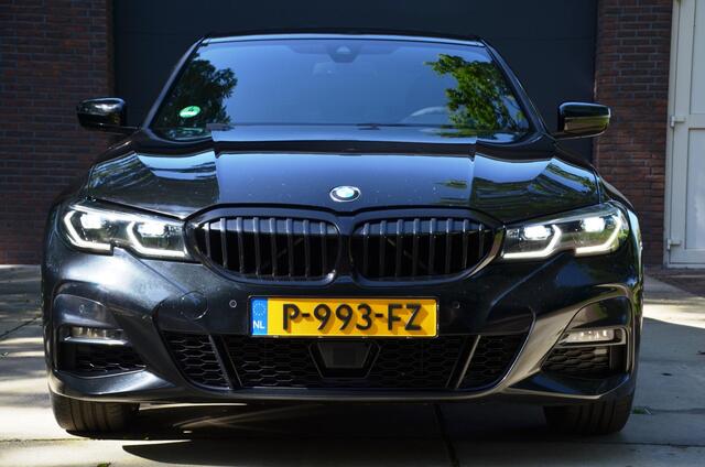 BMW 3-SERIE 320e Business Edition Plus M Sport Automaat/Navi/Pdc/Ecc/Achteruitrijcamera/Stoelverwarming/Apple Carplay/Android Auto /virtual dashboard/Cruise control adaptief/Extra getint glas/Leer