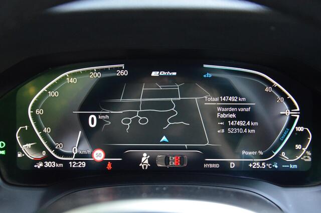 BMW 3-SERIE 320e Business Edition Plus M Sport Automaat/Navi/Pdc/Ecc/Achteruitrijcamera/Stoelverwarming/Apple Carplay/Android Auto /virtual dashboard/Cruise control adaptief/Extra getint glas/Leer