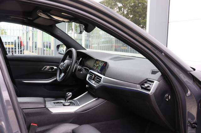 BMW 3-SERIE 320I HIGH EXE. ED./M-SPORT/1E EIG./SCHUIFDAK/H.K.AUDIO/LEER/ORIG.NL/18INCH