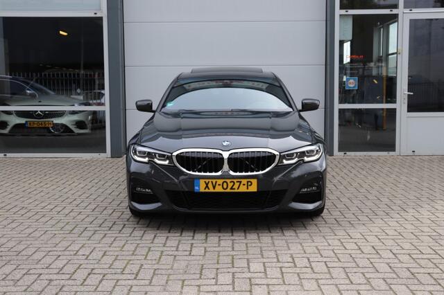 BMW 3-SERIE 320I HIGH EXE. ED./M-SPORT/1E EIG./SCHUIFDAK/H.K.AUDIO/LEER/ORIG.NL/18INCH