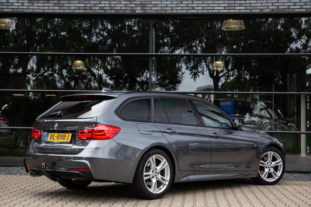BMW 3-SERIE Touring 320i High Executive M-Sport , Leder, Trekhaak, Stoelverwarming