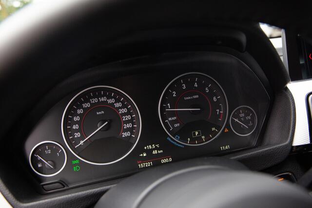 BMW 3-SERIE Touring 320i High Executive M-Sport , Leder, Trekhaak, Stoelverwarming