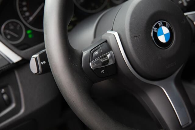 BMW 3-SERIE Touring 320i High Executive M-Sport , Leder, Trekhaak, Stoelverwarming