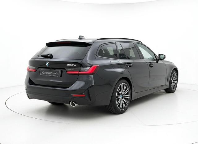 BMW 3-SERIE Touring 330e