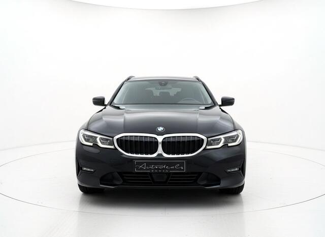 BMW 3-SERIE Touring 330e