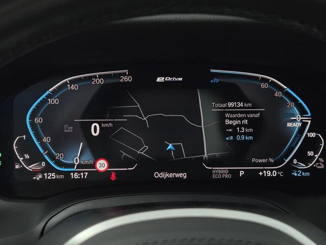 BMW 3-SERIE Touring 330e eDrive M-Sport | Leder | Media Pack |