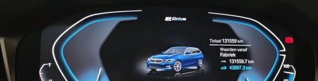 BMW 3-SERIE Touring 320e 204 pk Business Edition Plus Trekhaak Panoramadak Life Cockpit Prof Sportstoelen Leder Stoelverwarming Laser Koplampen NL Auto Plug in Hybride
