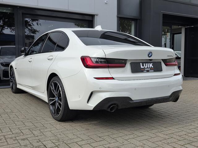 BMW 3-SERIE 320e High Executive + LASER + KEYLESS + CAMERA