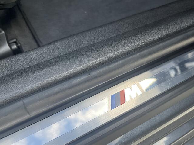 BMW 3-SERIE Touring 330e M-Sport | Hifi | 18" | Leder | Stoelverwarming