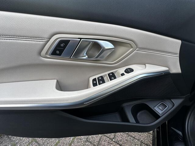 BMW 3-SERIE Touring 320i Sportline Org NL