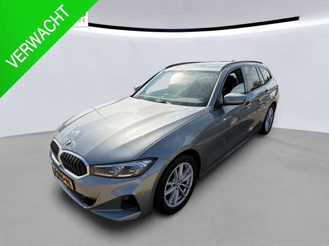 BMW 3-SERIE Touring 318i NL-AUTO | PANODAK | BMW Curved Display, iDrive 8