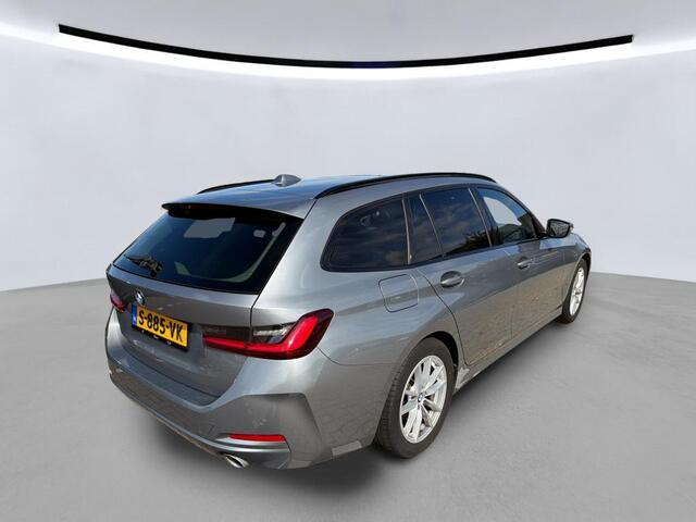 BMW 3-SERIE Touring 318i NL-AUTO | PANODAK | BMW Curved Display, iDrive 8