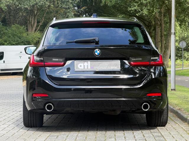 BMW 3-SERIE Touring 318d 1e Eigenaar | Origineel NL | Dealeronderhouden | Sportstoelen | Leder | Alarm kl.3 | Hifi | Elektrisch inklapbare spiegels | Automatische achterklep | Etc.
