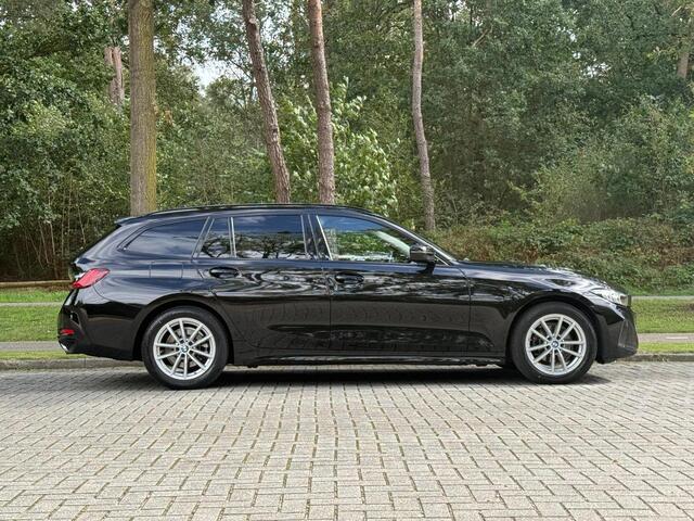 BMW 3-SERIE Touring 318d 1e Eigenaar | Origineel NL | Dealeronderhouden | Sportstoelen | Leder | Alarm kl.3 | Hifi | Elektrisch inklapbare spiegels | Automatische achterklep | Etc.