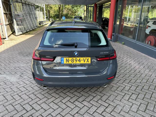 BMW 3-SERIE Touring 320e Business Edition Plus Automaat | Leder | Elektrische achterklep | Incl Winterset | Org. NL