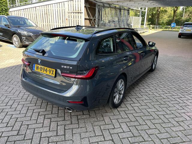 BMW 3-SERIE Touring 320e Business Edition Plus Automaat | Leder | Elektrische achterklep | Incl Winterset | Org. NL