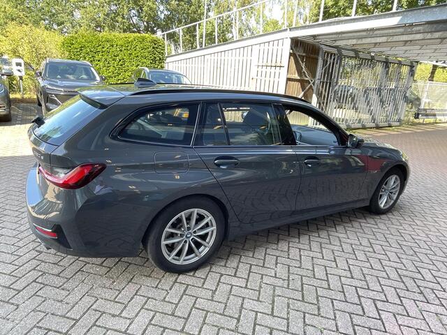BMW 3-SERIE Touring 320e Business Edition Plus Automaat | Leder | Elektrische achterklep | Incl Winterset | Org. NL