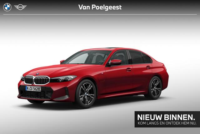 BMW 3-SERIE Sedan 330e | M-Sport | Trekhaak | Schuif kanteldak |