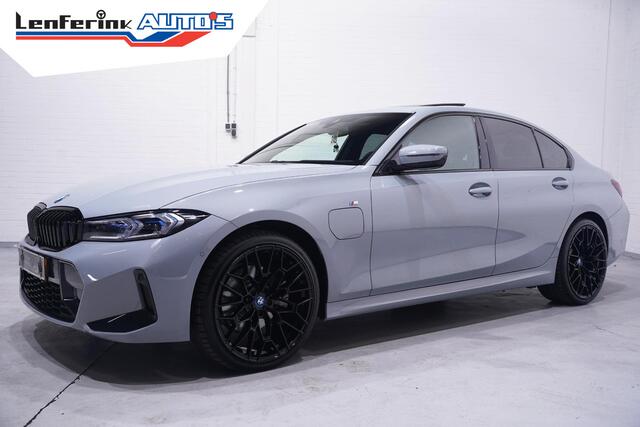 BMW 3-SERIE 330e M Sport Head up Schuifdak Camera Memory Shadowline 20 Inch Apple Carplay Travelpakket