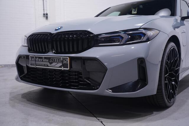 BMW 3-SERIE 330e M Sport Head up Schuifdak Camera Memory Shadowline 20 Inch Apple Carplay Travelpakket