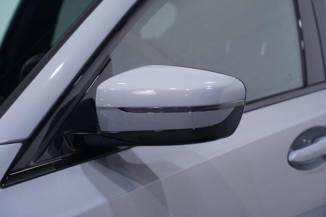 BMW 3-SERIE 330e M Sport Head up Schuifdak Camera Memory Shadowline 20 Inch Apple Carplay Travelpakket