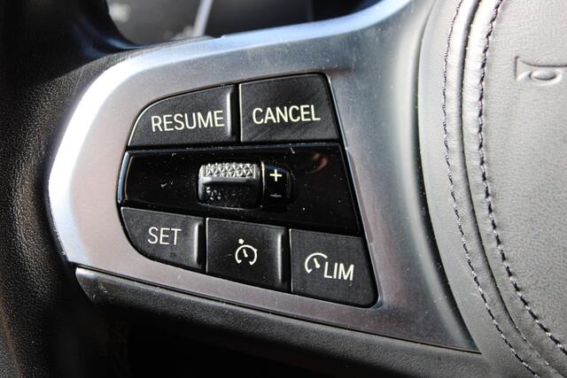 BMW 3-SERIE Touring 330e xDrive High Executive M-SPORT NAVI LED VIRTUAL TH 84000KM!!!