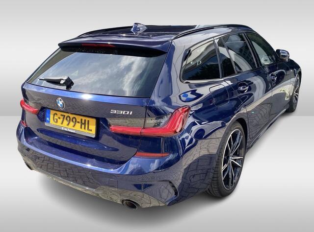 BMW 3-SERIE Touring 330i High Executive Ed. M Sport / Trekhaak / Panoramadak / 360Camera / Head-up / Keyless / 19'' / Harman Kardon / Leder / Stuur+Stoelverwarming / Dodehoek / DAB / ACC