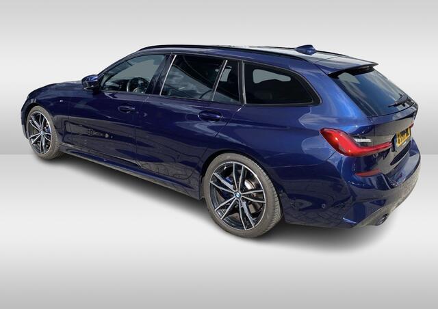 BMW 3-SERIE Touring 330i High Executive Ed. M Sport / Trekhaak / Panoramadak / 360Camera / Head-up / Keyless / 19'' / Harman Kardon / Leder / Stuur+Stoelverwarming / Dodehoek / DAB / ACC