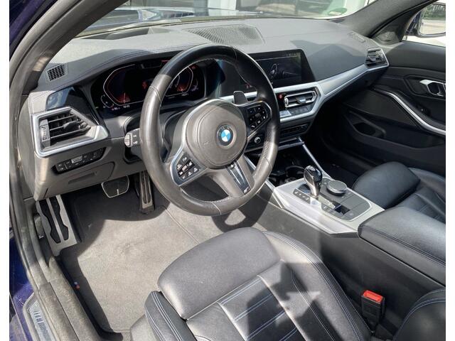 BMW 3-SERIE Touring 330i High Executive Ed. M Sport / Trekhaak / Panoramadak / 360Camera / Head-up / Keyless / 19'' / Harman Kardon / Leder / Stuur+Stoelverwarming / Dodehoek / DAB / ACC