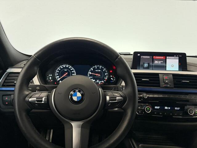 BMW 3-SERIE Touring 318i M Sport Edition Navigatie Climate control Lederen bekleding