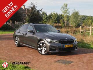 BMW 3-SERIE 318i Business Edition | M-Pakket | Panor