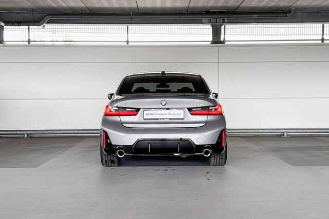 BMW 3-SERIE Sedan 330i M-Sport