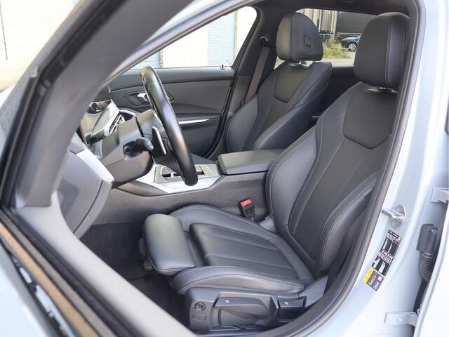 BMW 3-SERIE Touring 330e xDrive M Sport | Pano | Haak | Camera | Sfeerverlichting