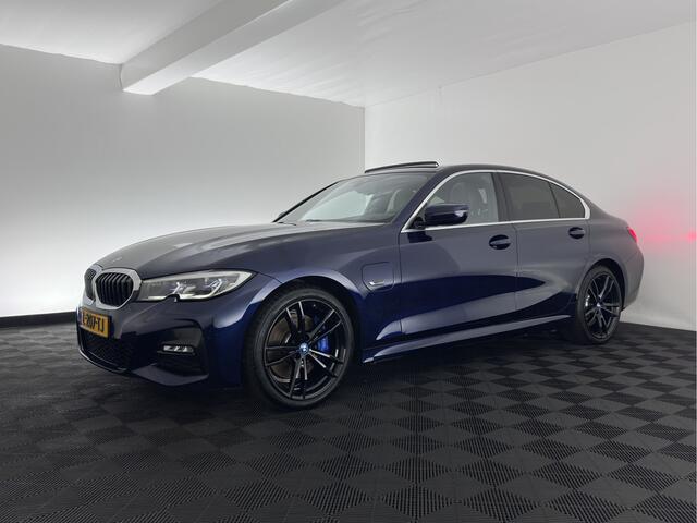 BMW 3-SERIE 320e Business Edition Plus (INCL-BTW) Aut. *LEATHER | PANO | FULL-LED | HEATED-SPORTSEATS | NAVI-FULLMAP | KEYLESS | PRIVACY-GLASS | ECC | PDC | CRUISE | 19''ALU*