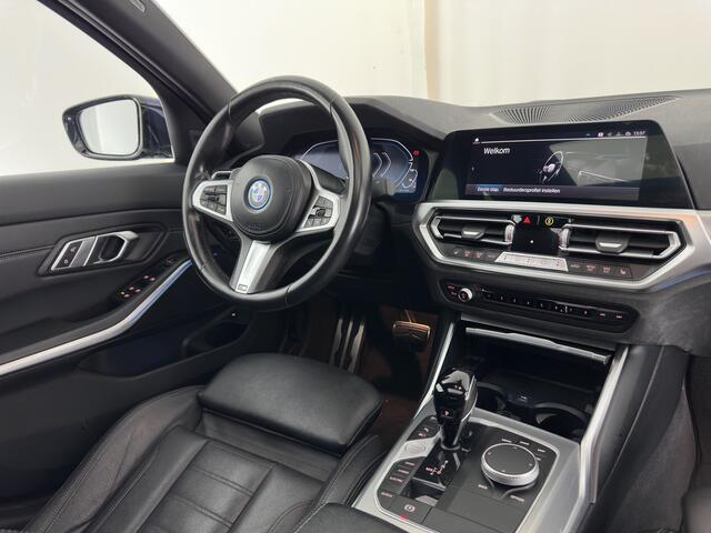 BMW 3-SERIE 320e Business Edition Plus (INCL-BTW) Aut. *LEATHER | PANO | FULL-LED | HEATED-SPORTSEATS | NAVI-FULLMAP | KEYLESS | PRIVACY-GLASS | ECC | PDC | CRUISE | 19''ALU*