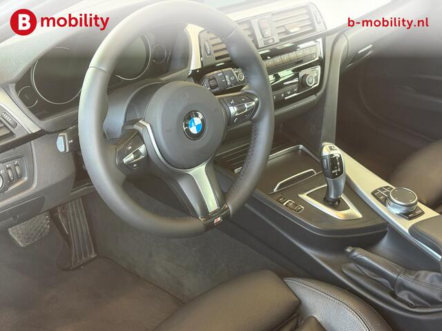 BMW 3-SERIE Touring 318i High Executive M-Sport Apple CarPlay NL Auto! | Leer | Sportstoelen | Stoelverwarming | PDC