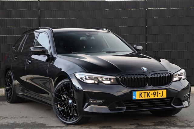 BMW 3-SERIE Touring 330e PHEV | Elek. Trekhaak | Camera | Stoelverwarming | LED | Navigatie