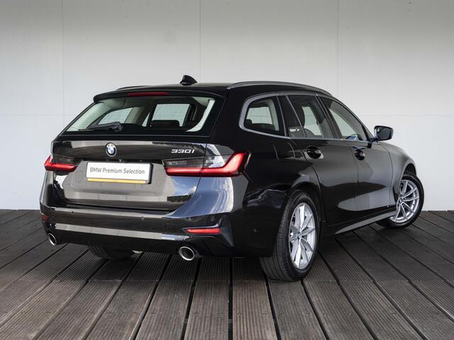 BMW 3-SERIE 330i Touring | High Executive | Parking Assistant | HIFI | 17 inch | Cruise Control | Trekhaak
