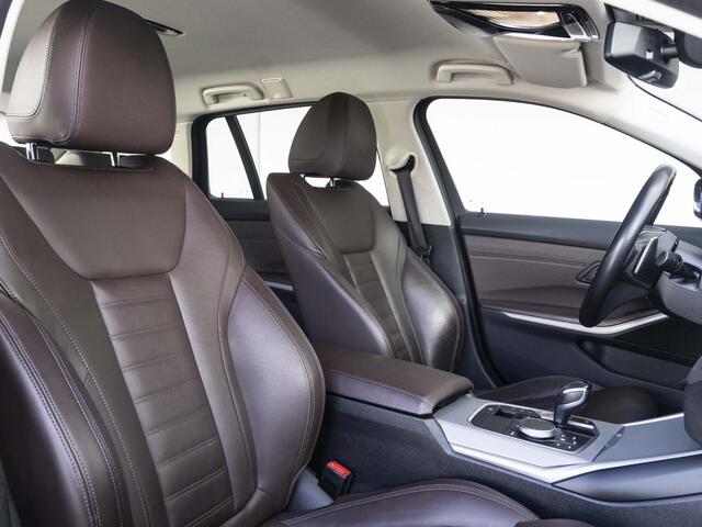 BMW 3-SERIE 330i Touring | High Executive | Parking Assistant | HIFI | 17 inch | Cruise Control | Trekhaak