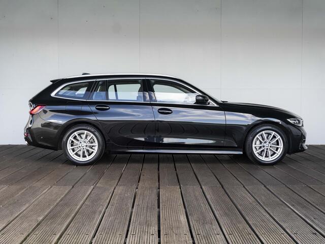 BMW 3-SERIE 330i Touring | High Executive | Parking Assistant | HIFI | 17 inch | Cruise Control | Trekhaak