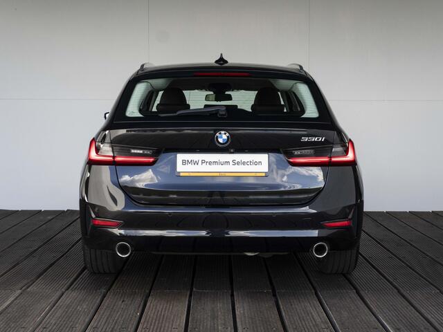 BMW 3-SERIE 330i Touring | High Executive | Parking Assistant | HIFI | 17 inch | Cruise Control | Trekhaak
