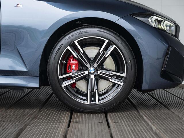 BMW 3-SERIE 330e Touring | M Sportpakket Pro | Comfort Access | Panoramadak | Driving Assistant | HIFI | 18 inch | Parking Assistant | Trekhaak