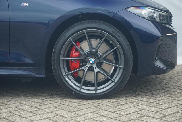 BMW 3-SERIE Touring 330e | M Sportpakket Pro | Comfort Pack | M Performance velgen | Comfort Access