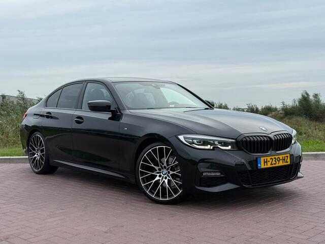 BMW 3-SERIE 320i High Executive / M Sport / Leder / 20inch M-Performance / 256PK Mosselman