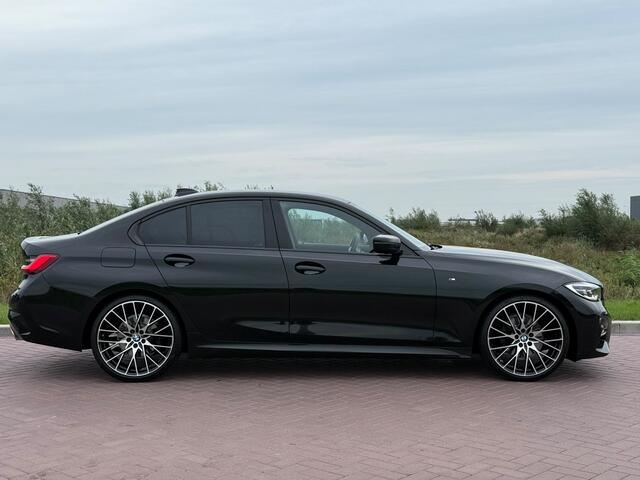 BMW 3-SERIE 320i High Executive / M Sport / Leder / 20inch M-Performance / 256PK Mosselman