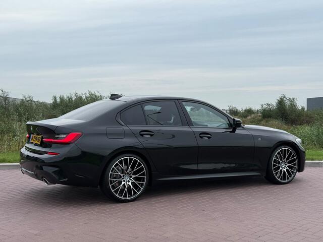BMW 3-SERIE 320i High Executive / M Sport / Leder / 20inch M-Performance / 256PK Mosselman