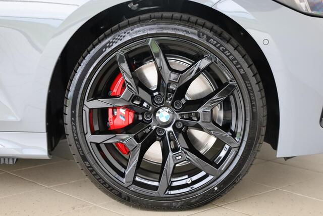 BMW 3-SERIE Touring 330e High Executive | M Sportpakket Pro | Innovation Pack | Comfort Pack | Individual Lak